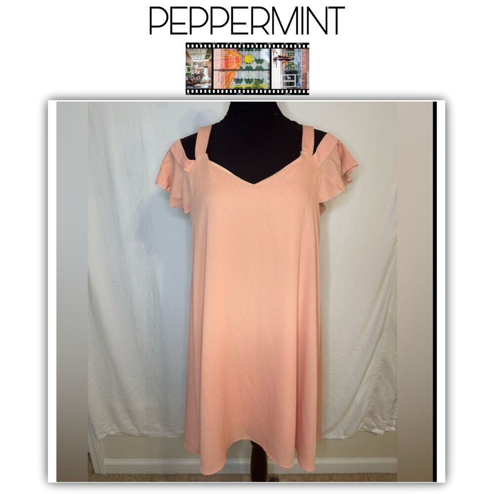NWT ($60) Peppermint Dress Cold Shoulder Peach Short Sz Med